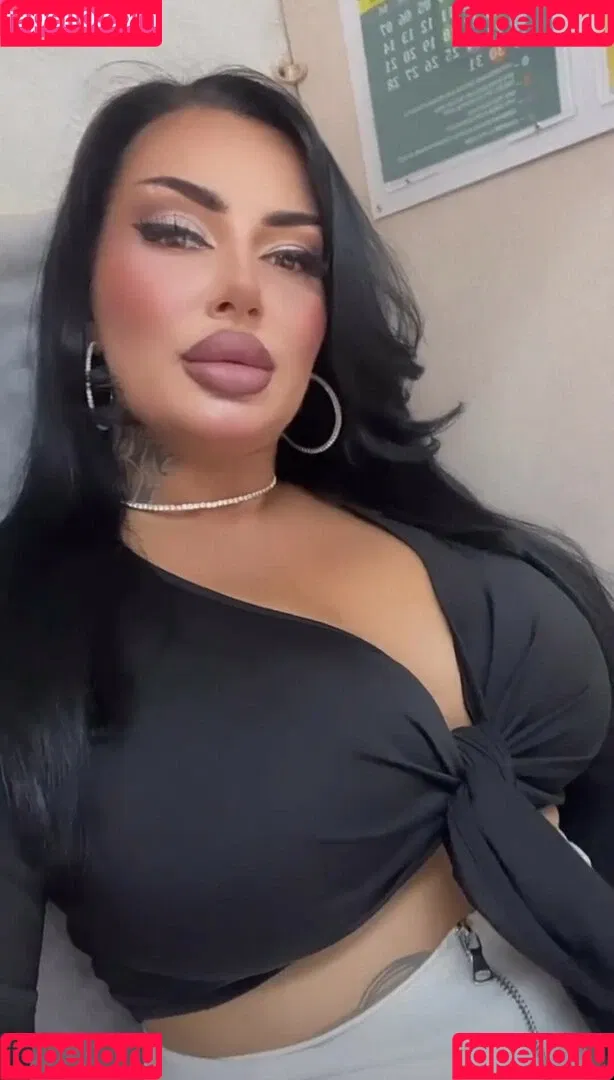 Kristina Karieva / alicia_kristina / kristinkarieva Onlyfans Photo Gallery 