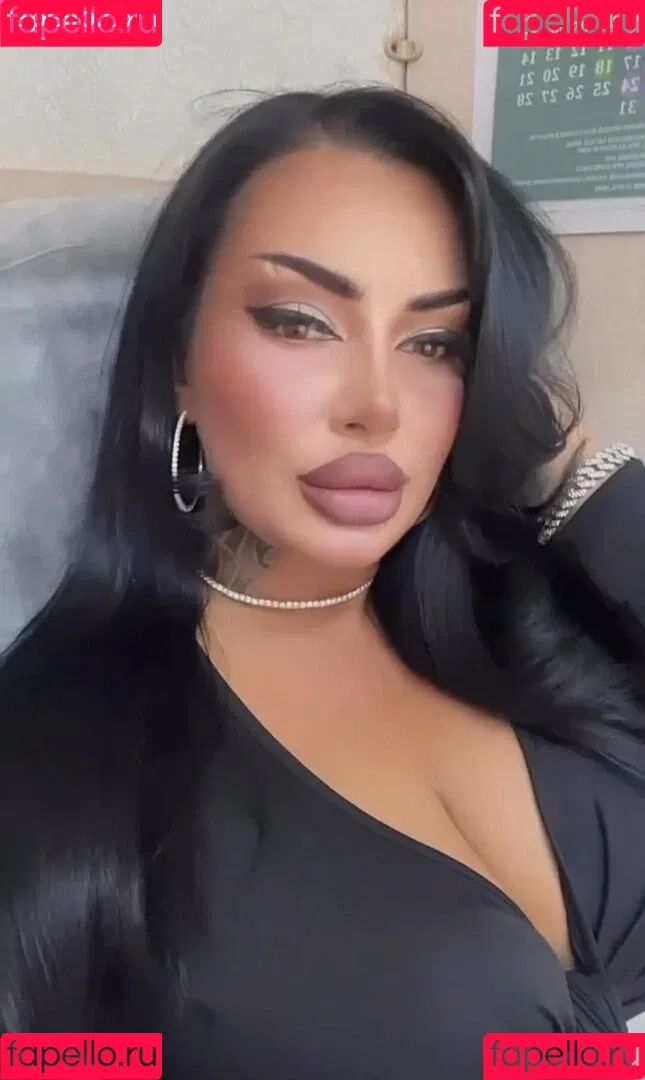 Kristina Karieva / alicia_kristina / kristinkarieva Onlyfans Photo Gallery 