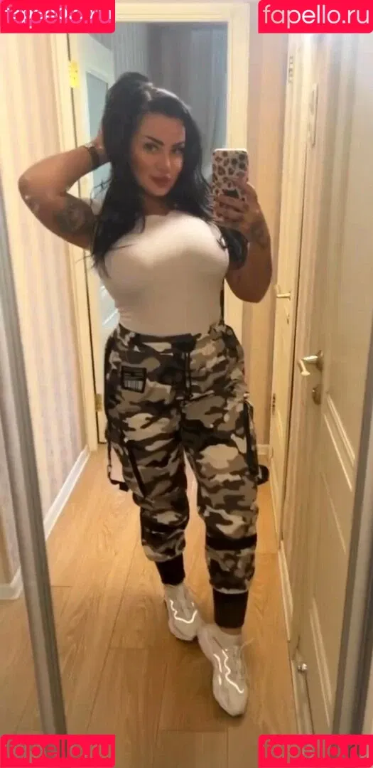 Kristina Karieva / alicia_kristina / kristinkarieva Onlyfans Photo Gallery 