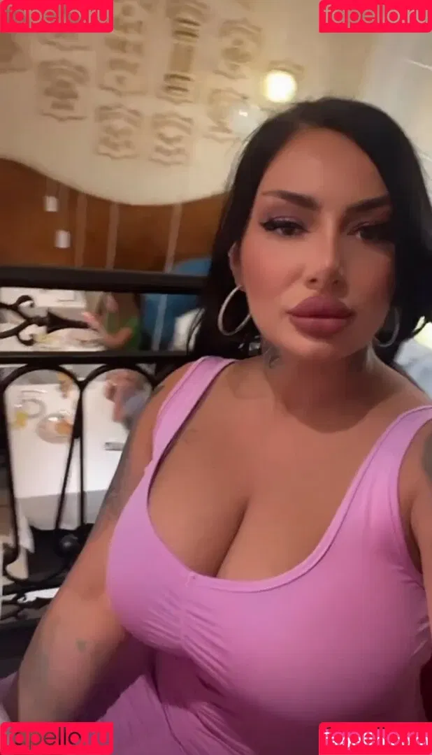 Kristina Karieva / alicia_kristina / kristinkarieva Onlyfans Photo Gallery 