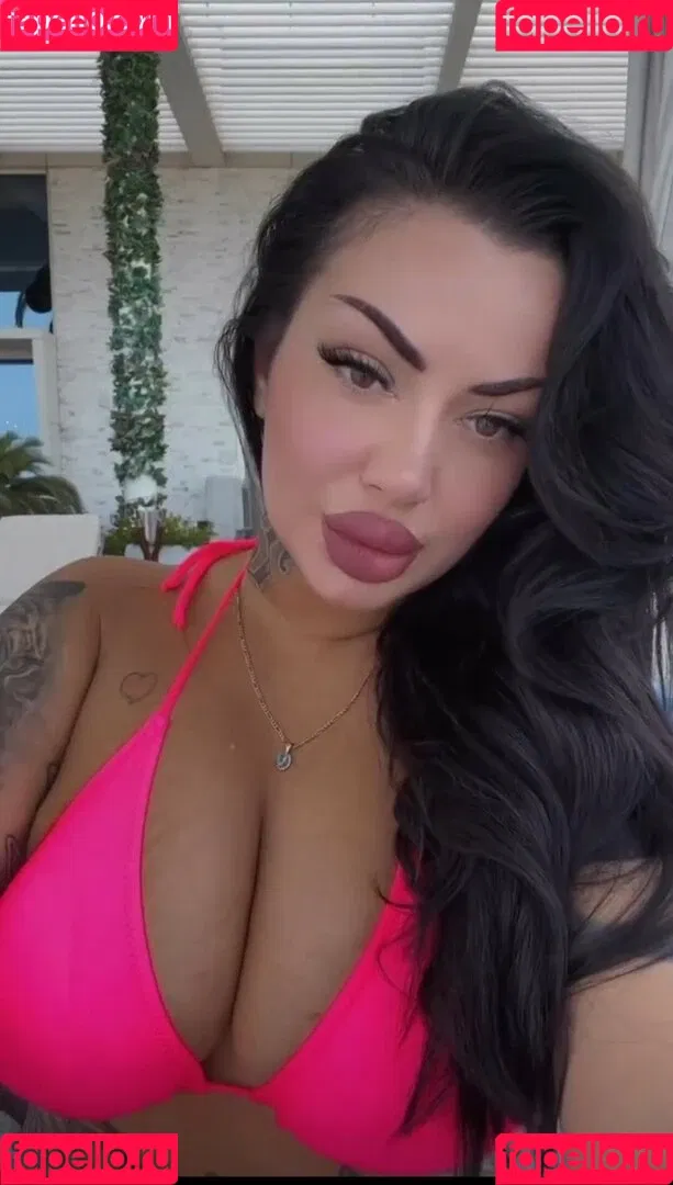 Kristina Karieva / alicia_kristina / kristinkarieva Onlyfans Photo Gallery 