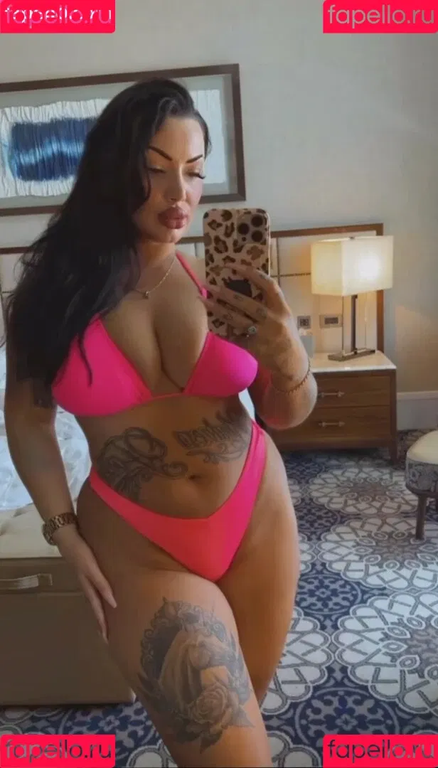 Kristina Karieva / alicia_kristina / kristinkarieva Onlyfans Photo Gallery 