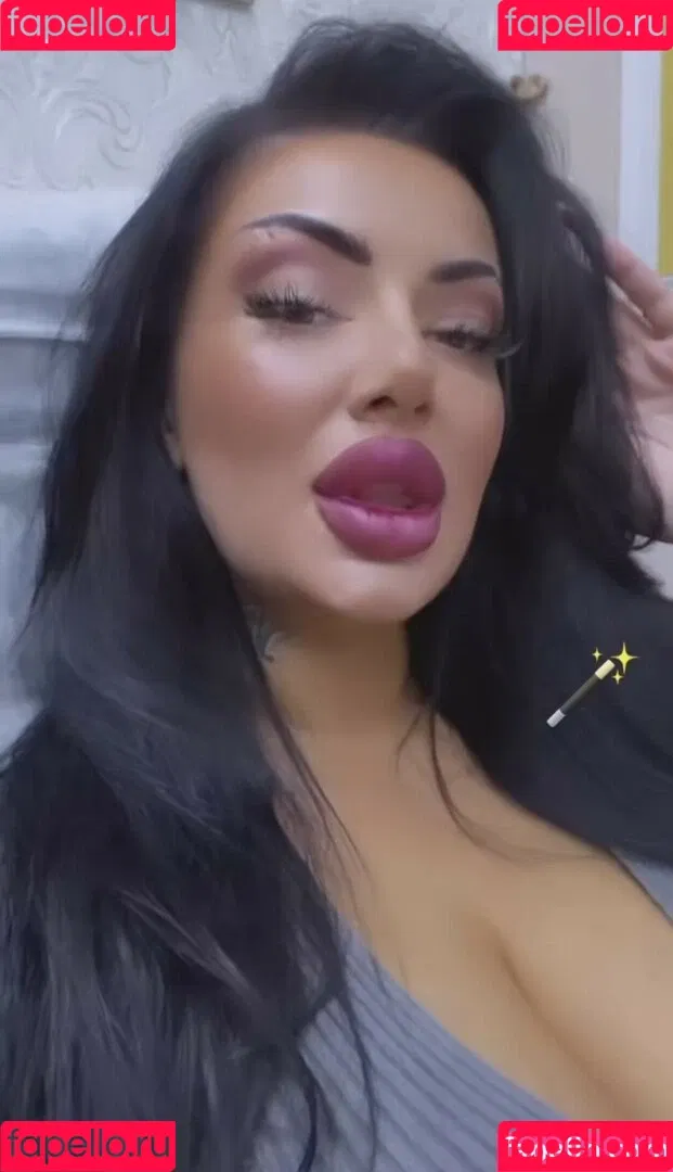 Kristina Karieva / alicia_kristina / kristinkarieva Onlyfans Photo Gallery 