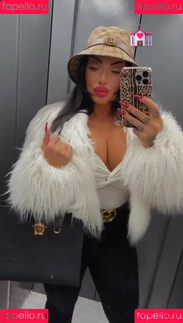 Kristina Karieva / alicia_kristina / kristinkarieva Onlyfans Photo Gallery 