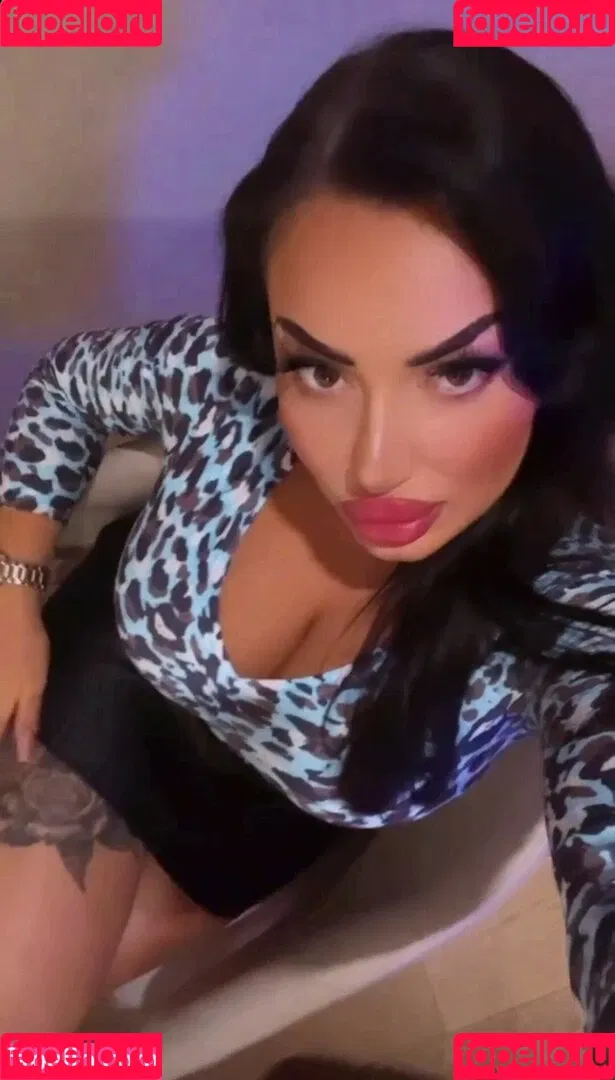 Kristina Karieva / alicia_kristina / kristinkarieva Onlyfans Photo Gallery 