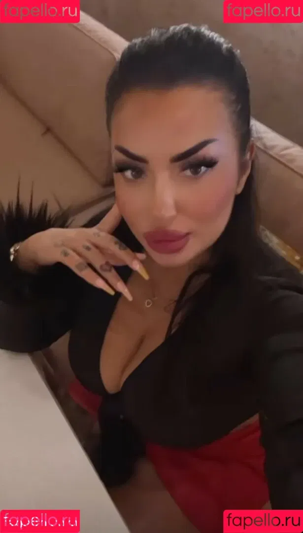 Kristina Karieva / alicia_kristina / kristinkarieva Onlyfans Photo Gallery 