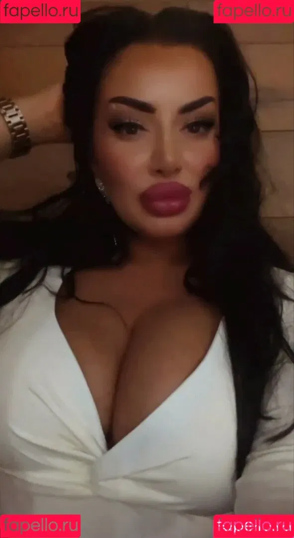 Kristina Karieva / alicia_kristina / kristinkarieva Onlyfans Photo Gallery 