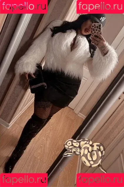 Kristina Karieva / alicia_kristina / kristinkarieva Onlyfans Photo Gallery 