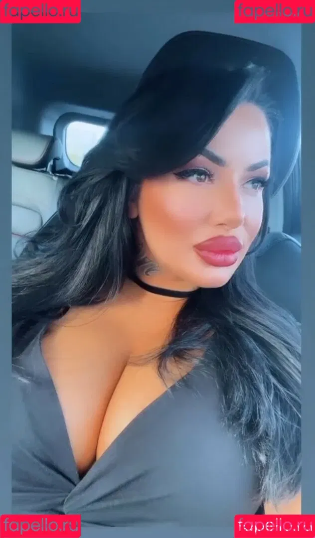 Kristina Karieva / alicia_kristina / kristinkarieva Onlyfans Photo Gallery 