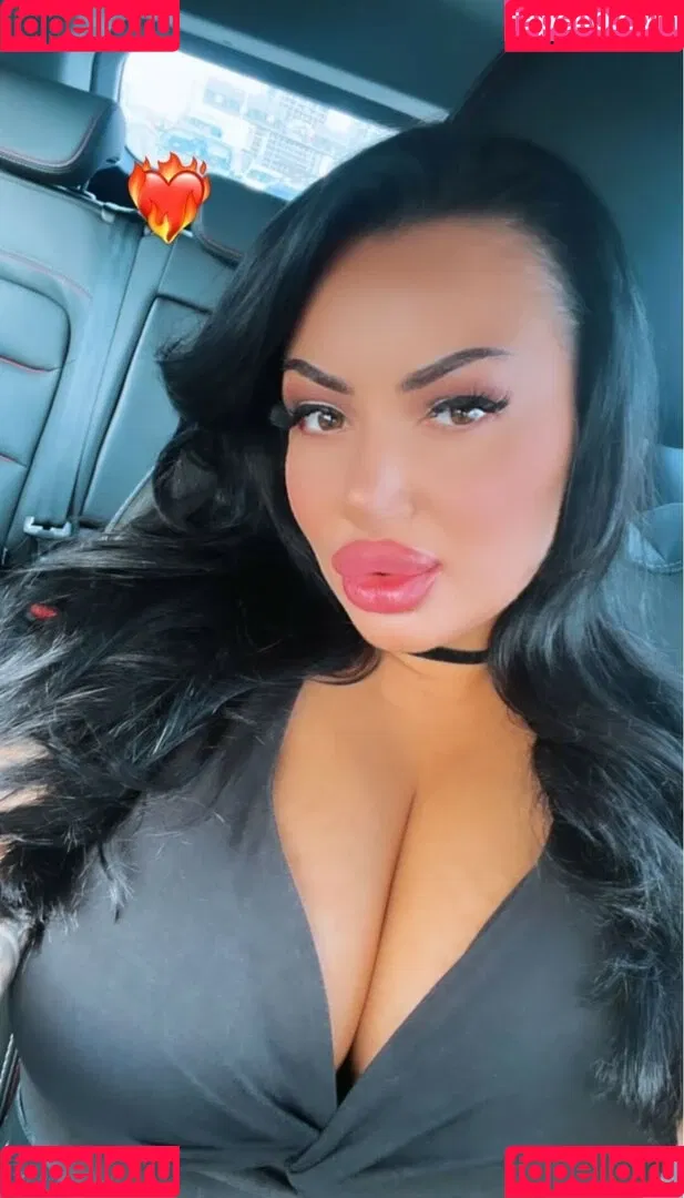 Kristina Karieva / alicia_kristina / kristinkarieva Onlyfans Photo Gallery 