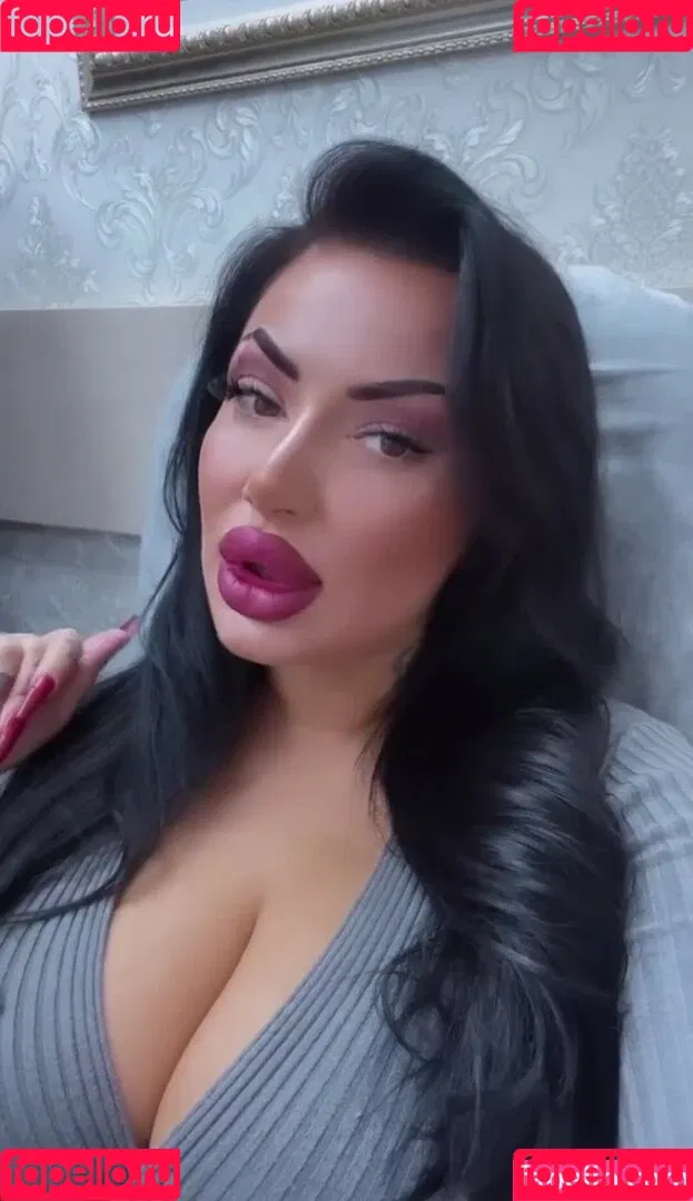 Kristina Karieva / alicia_kristina / kristinkarieva Onlyfans Photo Gallery 