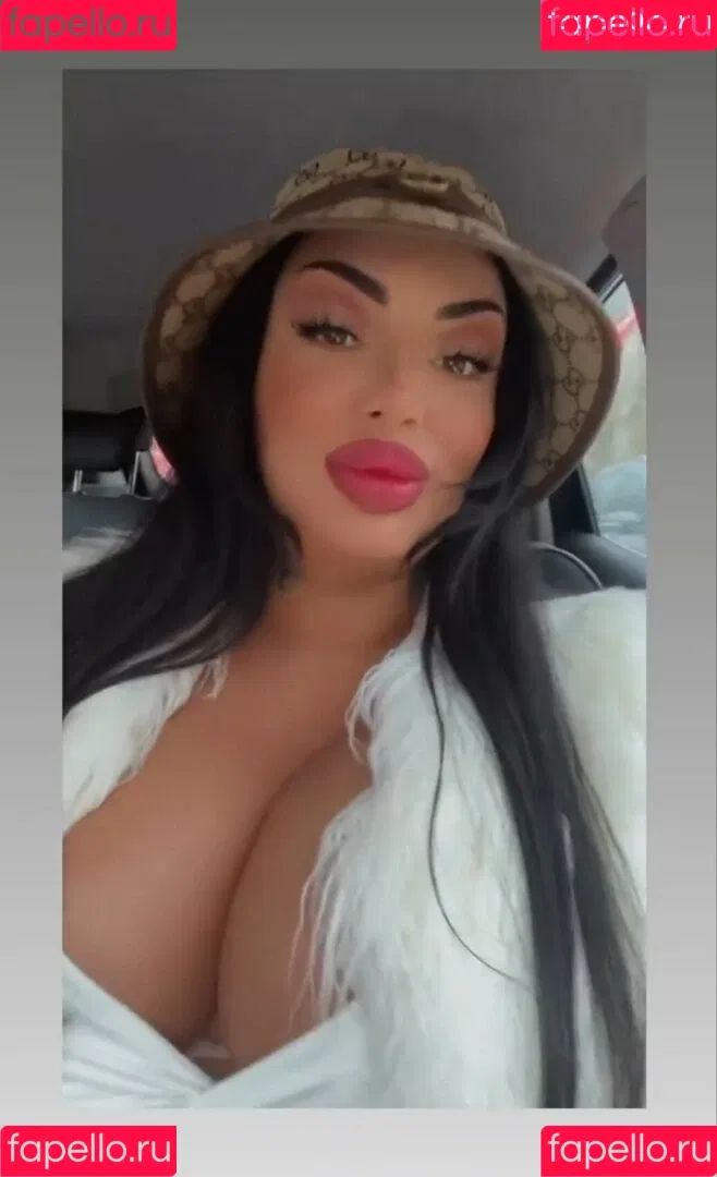 Kristina Karieva / alicia_kristina / kristinkarieva Onlyfans Photo Gallery 