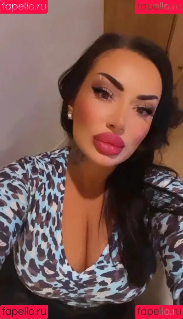 Kristina Karieva / alicia_kristina / kristinkarieva Onlyfans Photo Gallery 