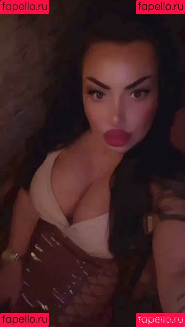 Kristina Karieva / alicia_kristina / kristinkarieva Onlyfans Photo Gallery 