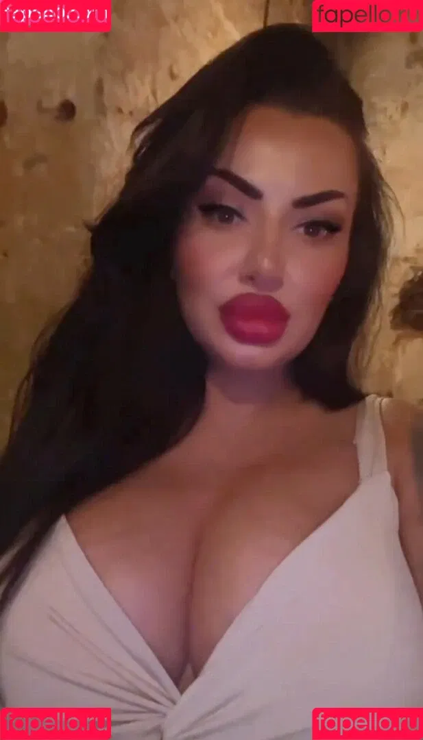 Kristina Karieva / alicia_kristina / kristinkarieva Onlyfans Photo Gallery 