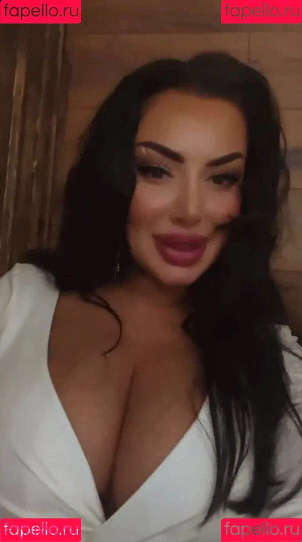 Kristina Karieva / alicia_kristina / kristinkarieva Onlyfans Photo Gallery 