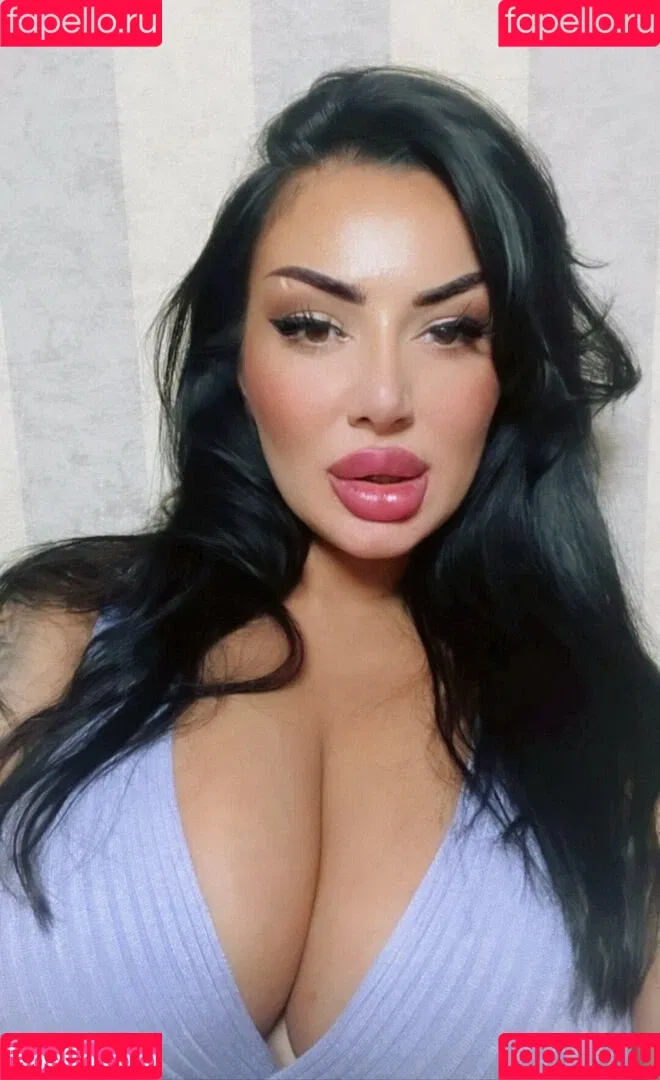 Kristina Karieva / alicia_kristina / kristinkarieva Onlyfans Photo Gallery 