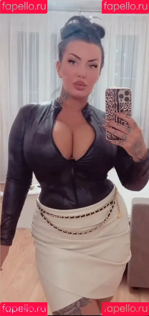 Kristina Karieva / alicia_kristina / kristinkarieva Onlyfans Photo Gallery 