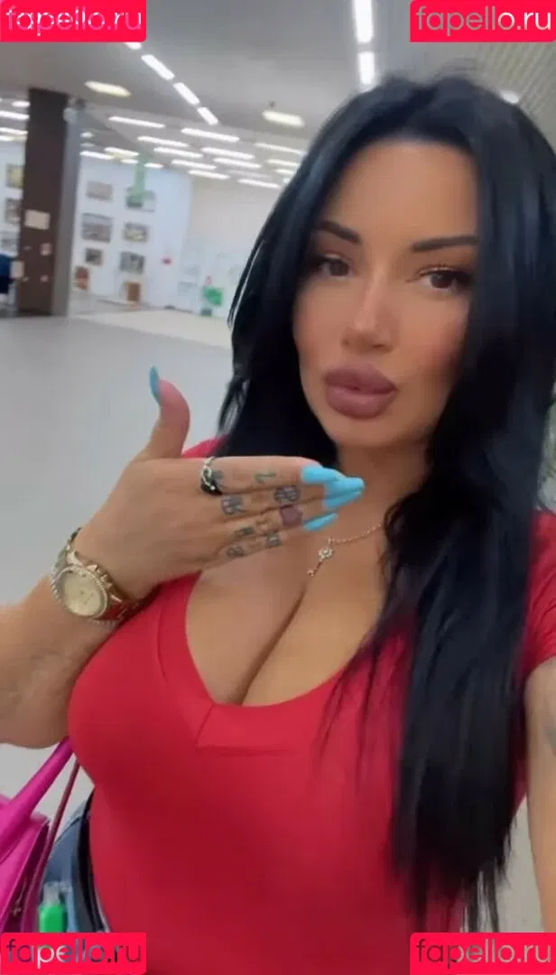 Kristina Karieva / alicia_kristina / kristinkarieva Onlyfans Photo Gallery 