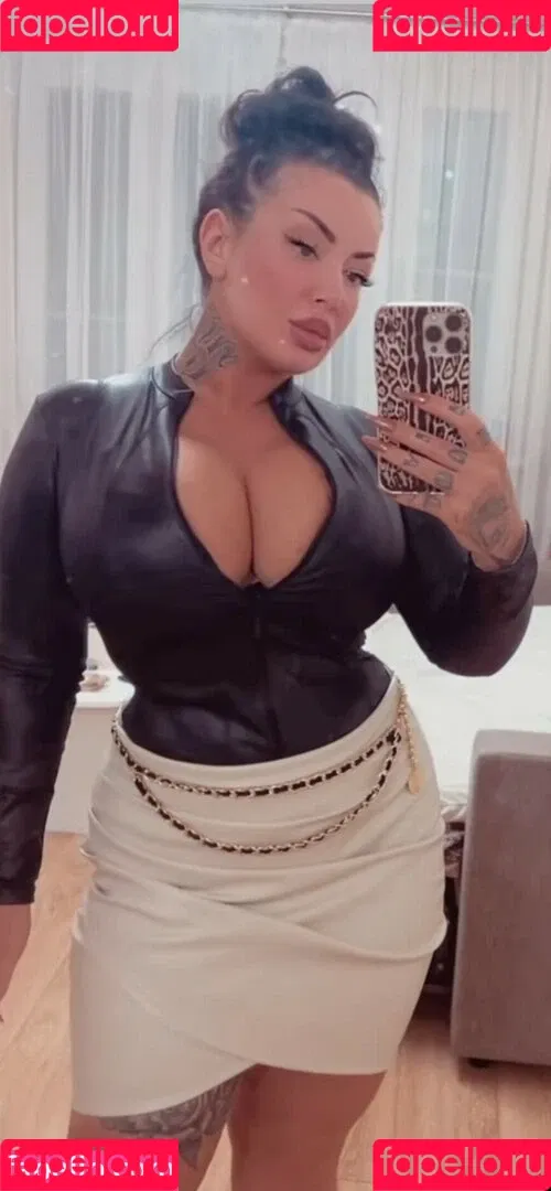 Kristina Karieva / alicia_kristina / kristinkarieva Onlyfans Photo Gallery 