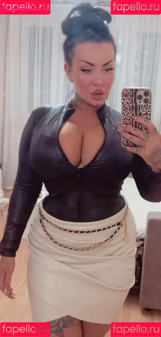 Kristina Karieva / alicia_kristina / kristinkarieva Onlyfans Photo Gallery 