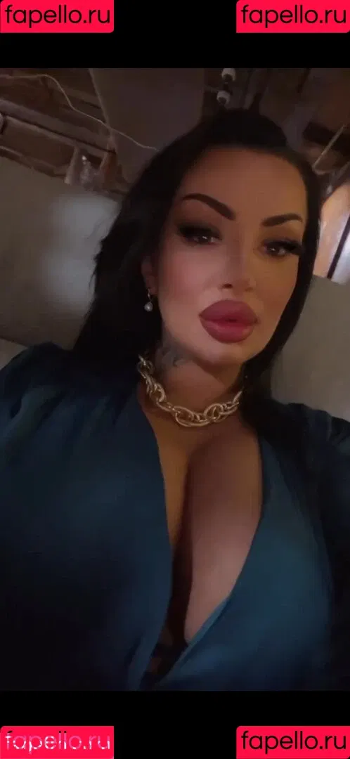 Kristina Karieva / alicia_kristina / kristinkarieva Onlyfans Photo Gallery 