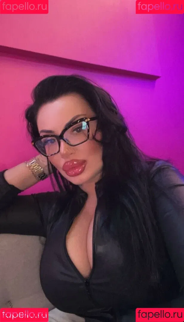 Kristina Karieva / alicia_kristina / kristinkarieva Onlyfans Photo Gallery 