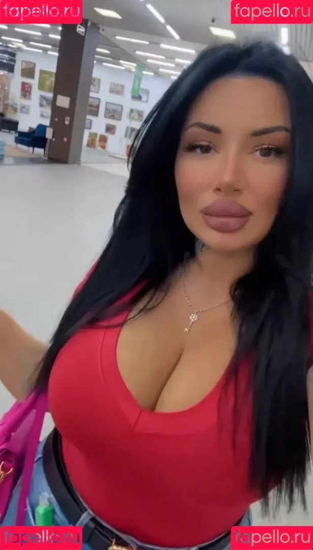 Kristina Karieva / alicia_kristina / kristinkarieva Onlyfans Photo Gallery 