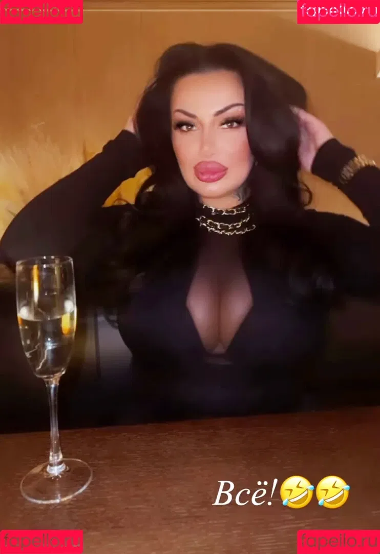 Kristina Karieva / alicia_kristina / kristinkarieva Onlyfans Photo Gallery 