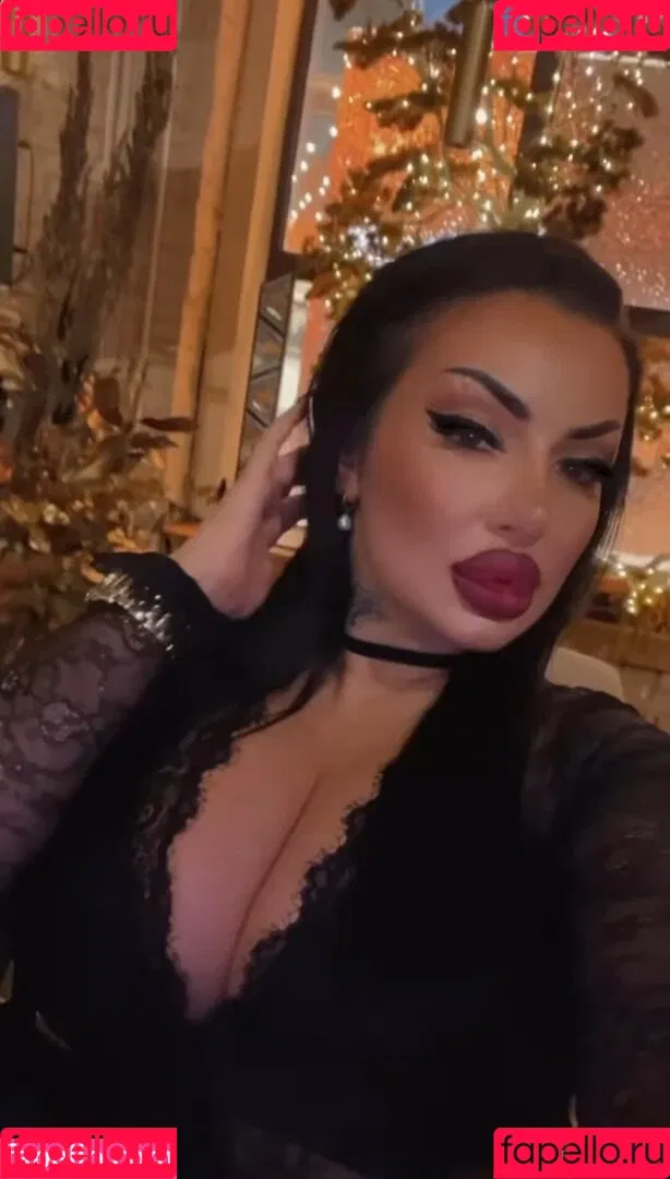 Kristina Karieva / alicia_kristina / kristinkarieva Onlyfans Photo Gallery 