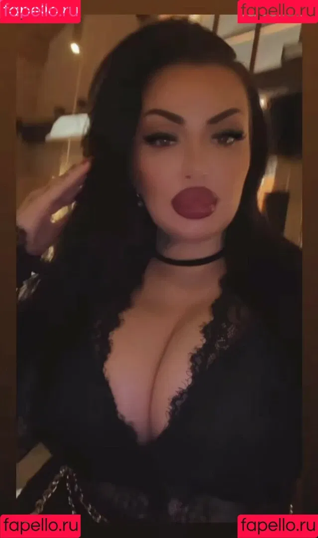 Kristina Karieva / alicia_kristina / kristinkarieva Onlyfans Photo Gallery 