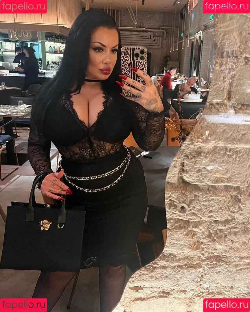 Kristina Karieva / alicia_kristina / kristinkarieva Onlyfans Photo Gallery 