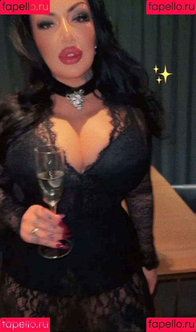 Kristina Karieva / alicia_kristina / kristinkarieva Onlyfans Photo Gallery 