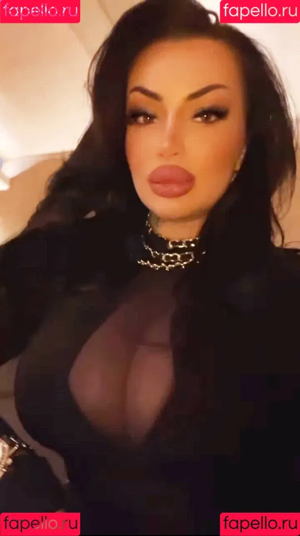 Kristina Karieva / alicia_kristina / kristinkarieva Onlyfans Photo Gallery 