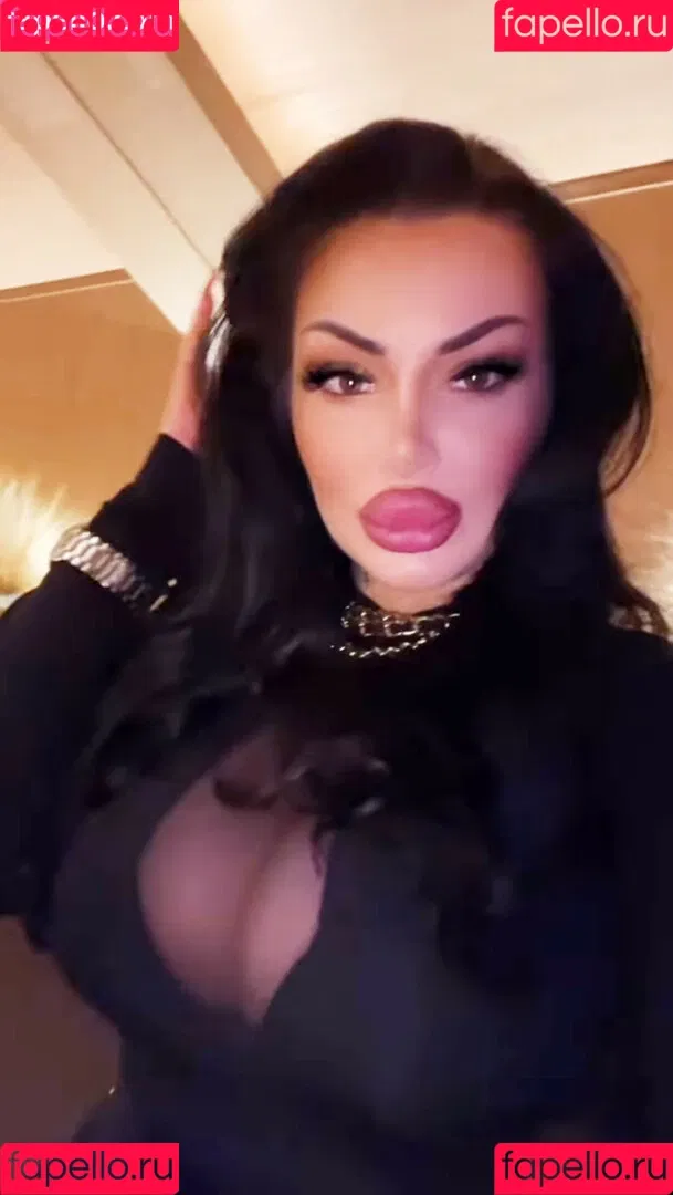 Kristina Karieva / alicia_kristina / kristinkarieva Onlyfans Photo Gallery 