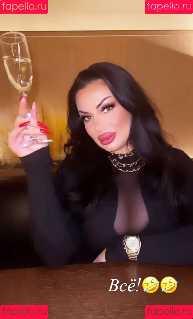 Kristina Karieva / alicia_kristina / kristinkarieva Onlyfans Photo Gallery 