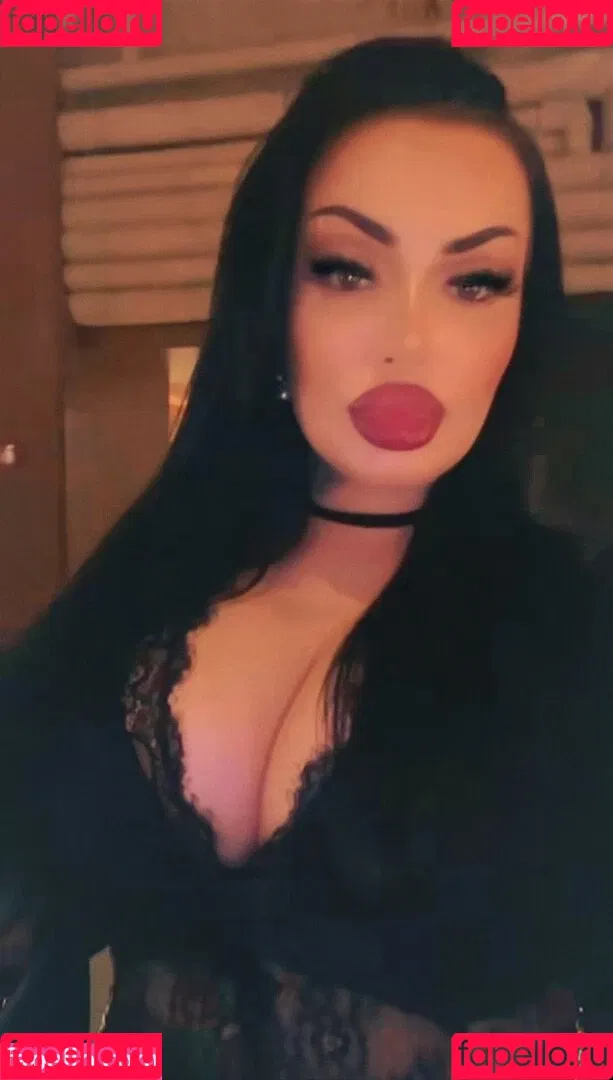 Kristina Karieva / alicia_kristina / kristinkarieva Onlyfans Photo Gallery 