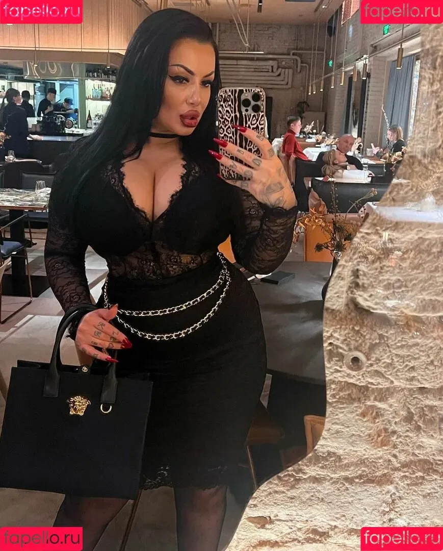 Kristina Karieva / alicia_kristina / kristinkarieva Onlyfans Photo Gallery 