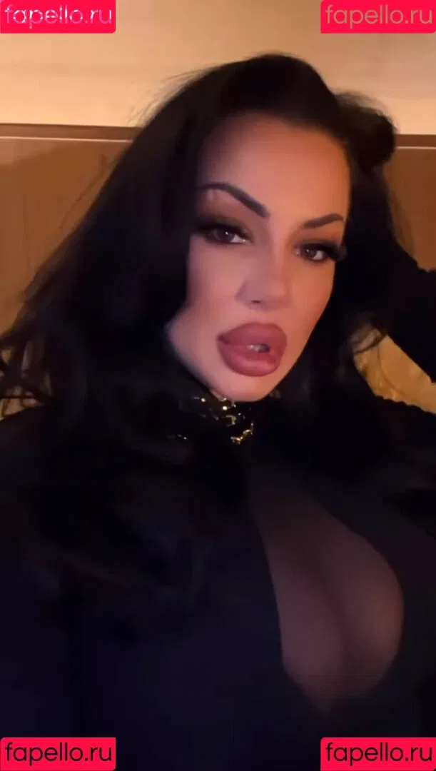 Kristina Karieva / alicia_kristina / kristinkarieva Onlyfans Photo Gallery 