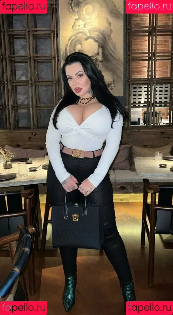 Kristina Karieva / alicia_kristina / kristinkarieva Onlyfans Photo Gallery 