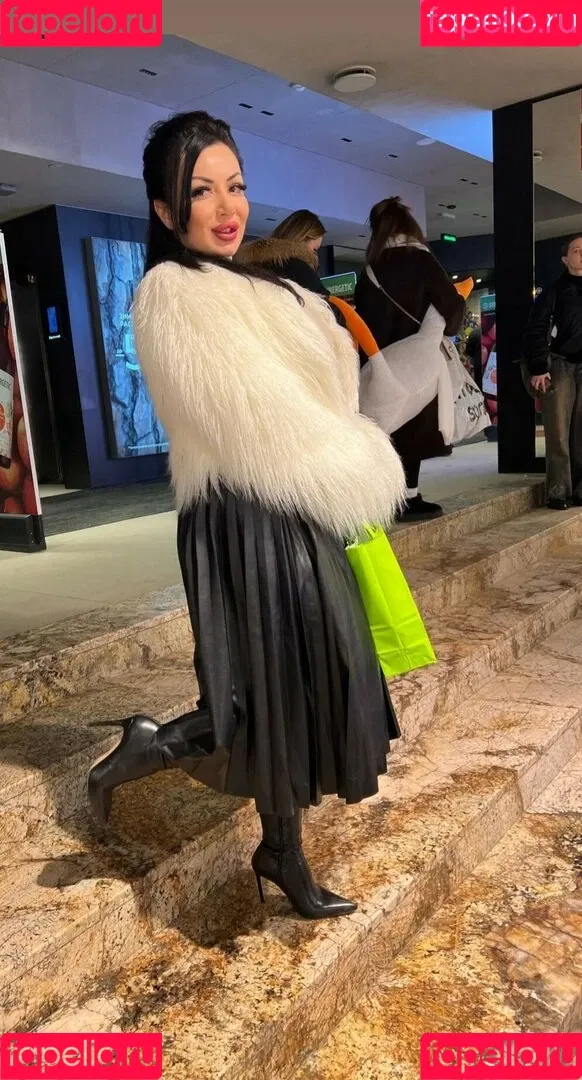 Kristina Karieva / alicia_kristina / kristinkarieva Onlyfans Photo Gallery 