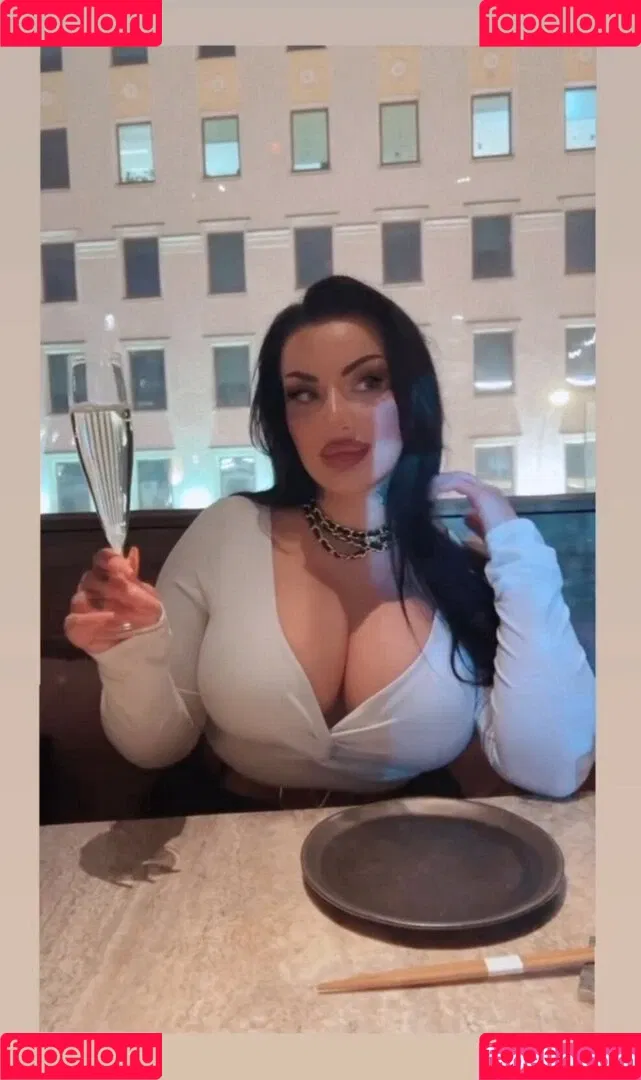 Kristina Karieva / alicia_kristina / kristinkarieva Onlyfans Photo Gallery 