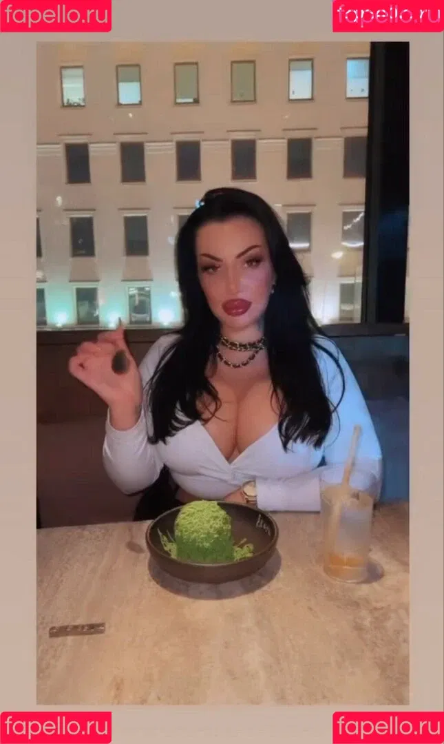 Kristina Karieva / alicia_kristina / kristinkarieva Onlyfans Photo Gallery 