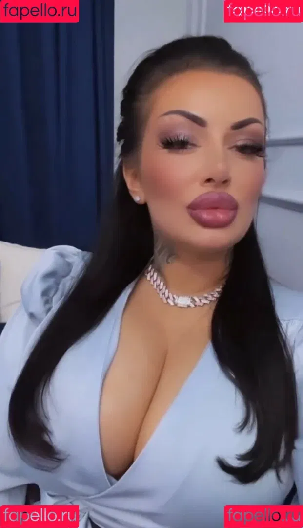 Kristina Karieva / alicia_kristina / kristinkarieva Onlyfans Photo Gallery 