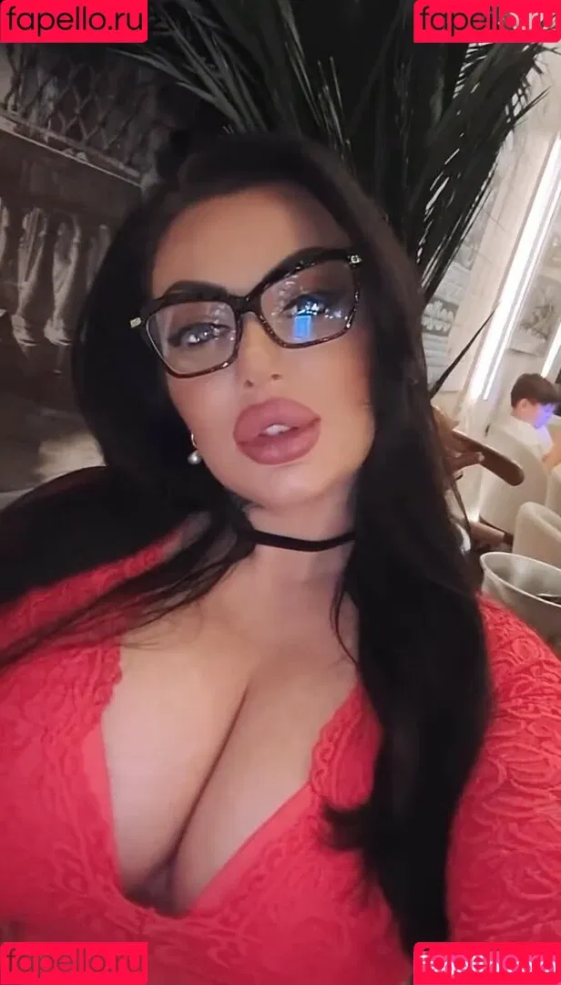 Kristina Karieva / alicia_kristina / kristinkarieva Onlyfans Photo Gallery 