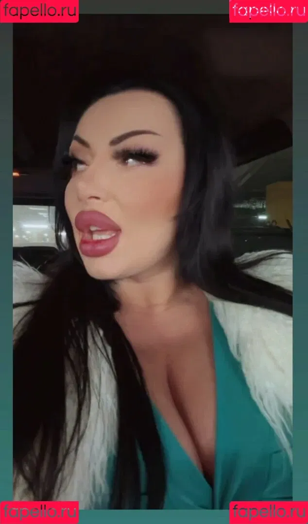 Kristina Karieva / alicia_kristina / kristinkarieva Onlyfans Photo Gallery 