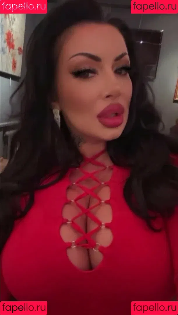 Kristina Karieva / alicia_kristina / kristinkarieva Onlyfans Photo Gallery 