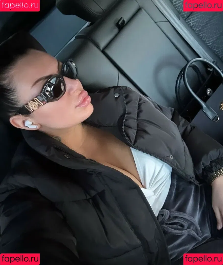 Kristina Karieva / alicia_kristina / kristinkarieva Onlyfans Photo Gallery 