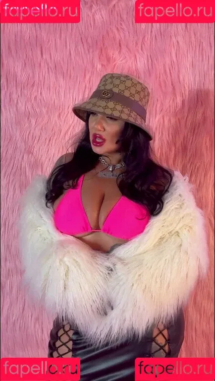 Kristina Karieva / alicia_kristina / kristinkarieva Onlyfans Photo Gallery 