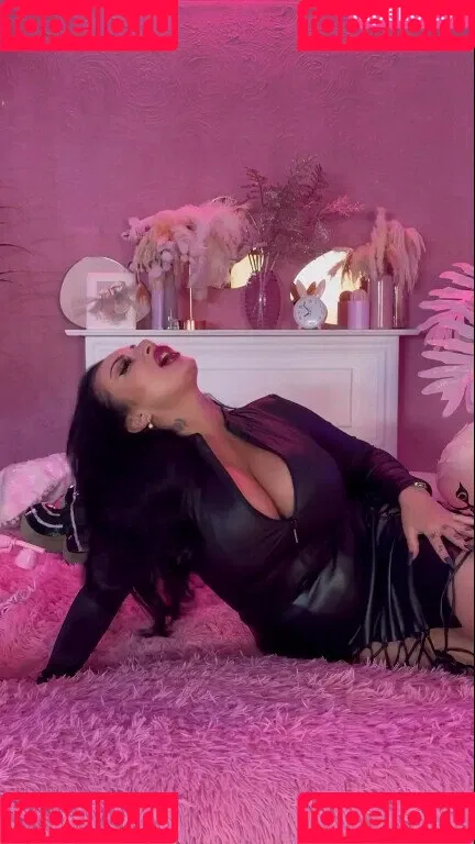 Kristina Karieva / alicia_kristina / kristinkarieva Onlyfans Photo Gallery 